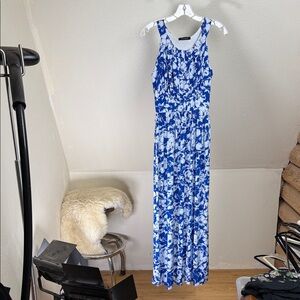 HAIL3Y:23 Blue & White Floral Sleeveless Maxi Dress. Size Medium